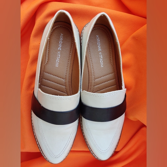 ✨Hot Style!✨Adrienne Vittadini Proxy Lug Sole Loafers Off White/Black 9.5M - Picture 5 of 6